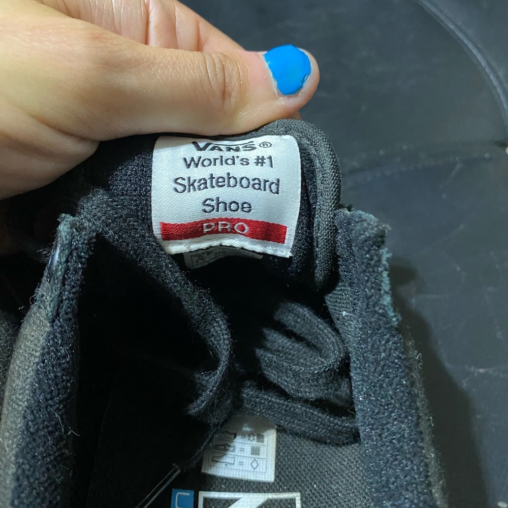 Vans - Picture 5 of 5